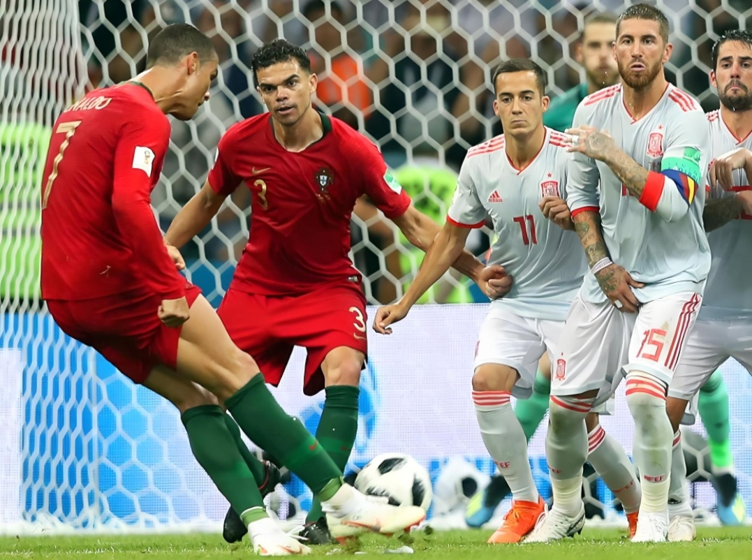 爱游戏体育-波兰完胜法国，阿圭罗统治全场