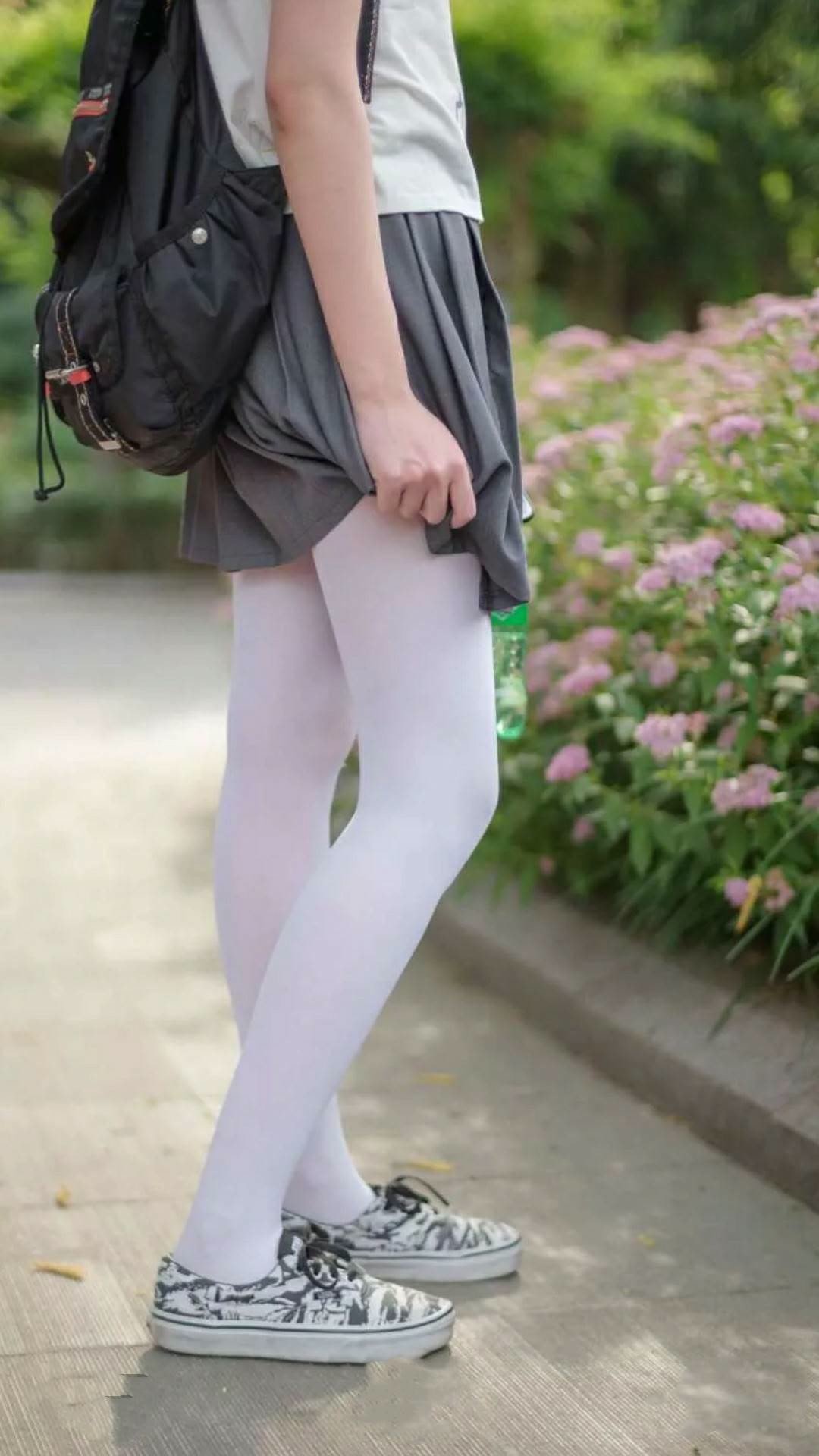 爱游戏2026-末节冲刺，当日本橄榄球在F1式争冠氛围中带走南非